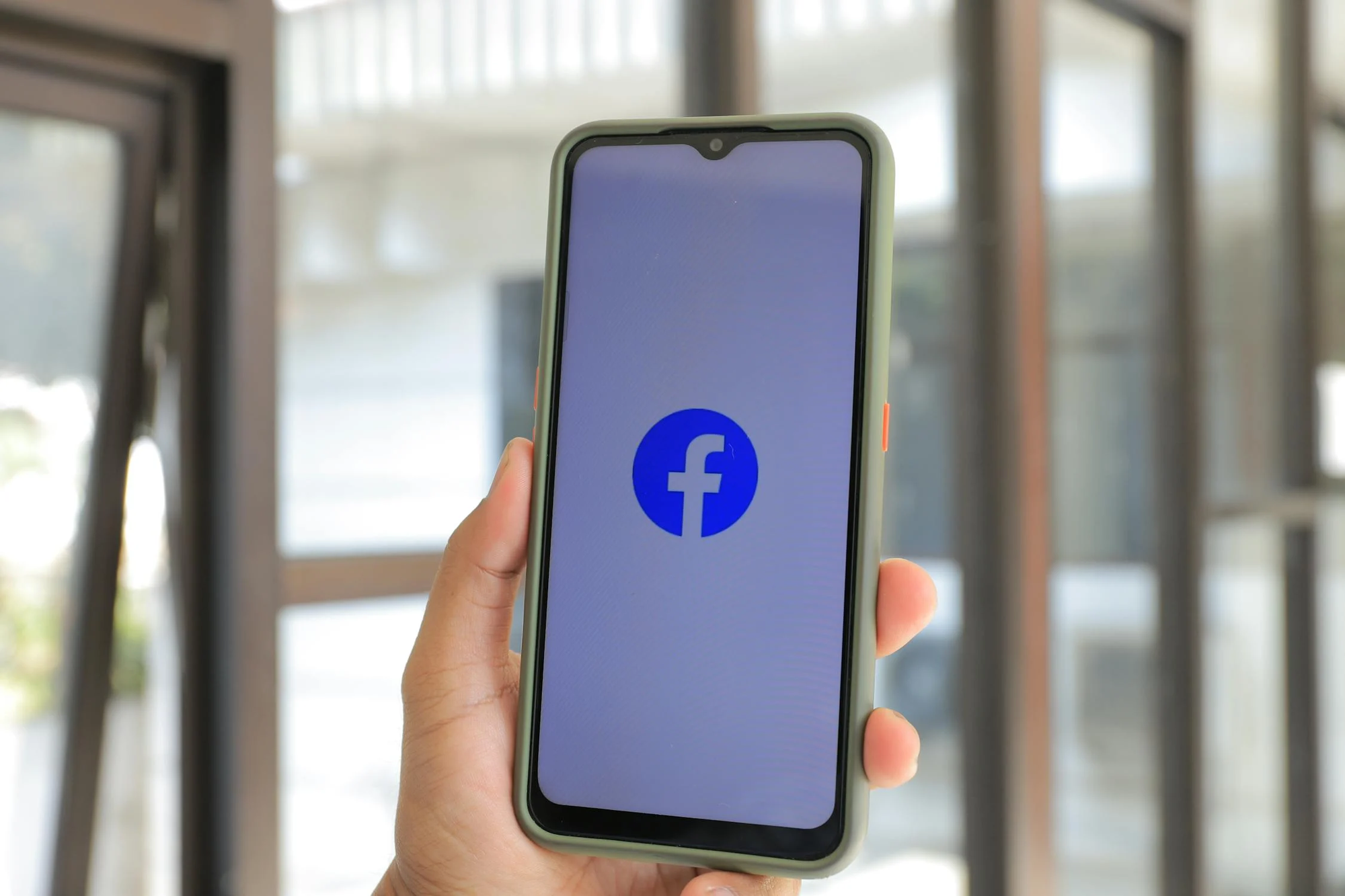 只經營粉專還不夠!餐飲業 Facebook 社團行銷攻略:如何透過社群經營提升顧客回訪?