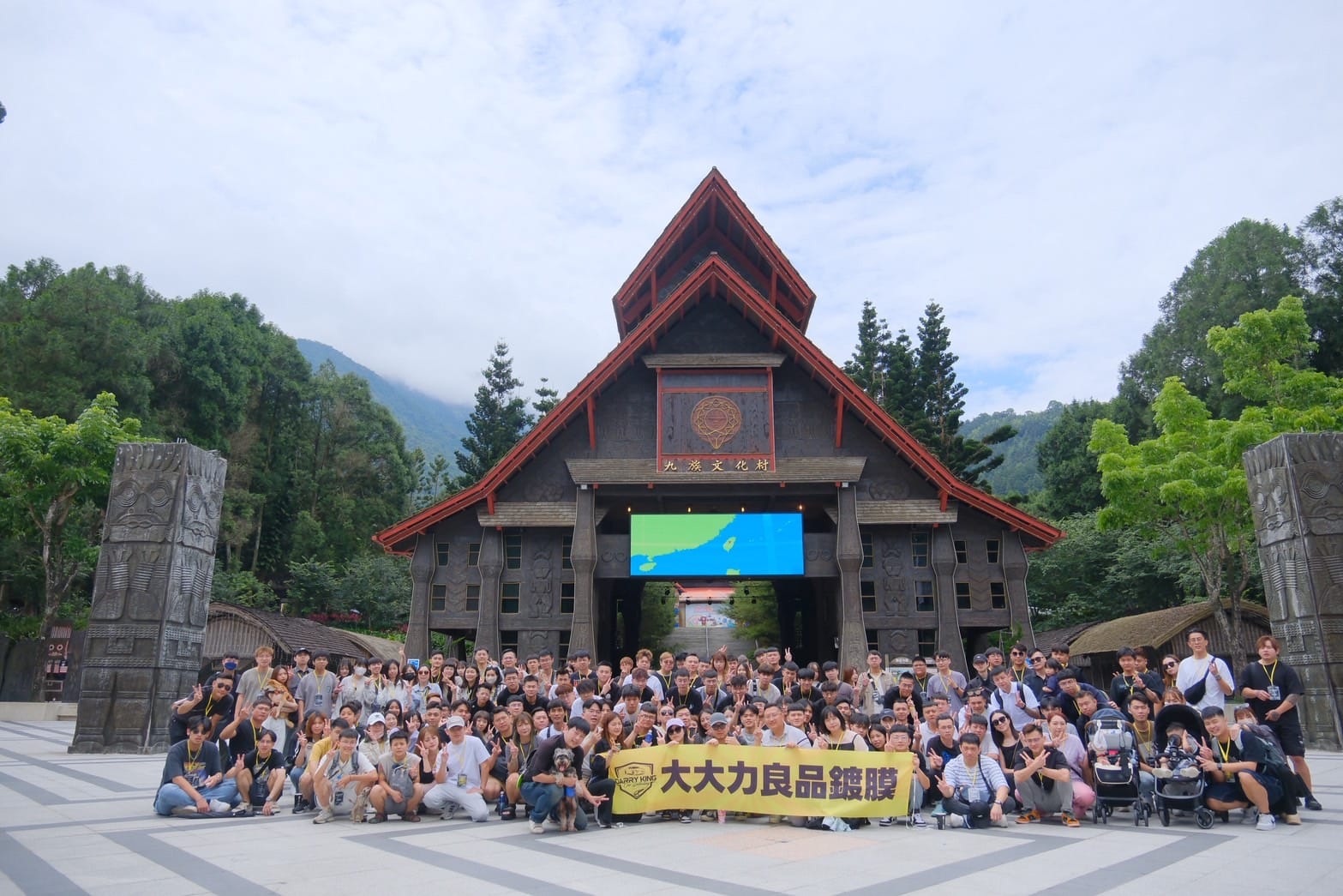 大大力經營的核心理念是「人人有鍍膜」,除了在通話上使用方便的行動市話,也在行銷的各環節付出許多努力,讓每個有鍍膜需求的顧客都能找到他們。