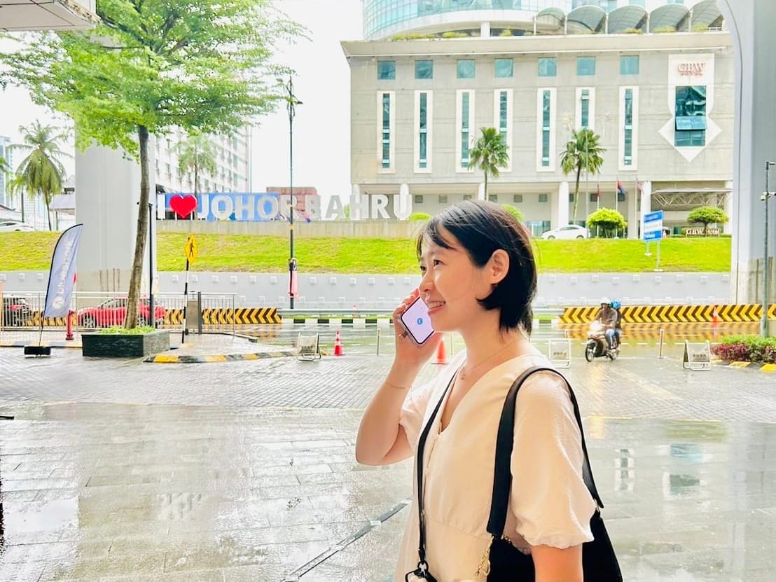 即使離開櫃檯，行動市話不受限，不錯過客人來電。