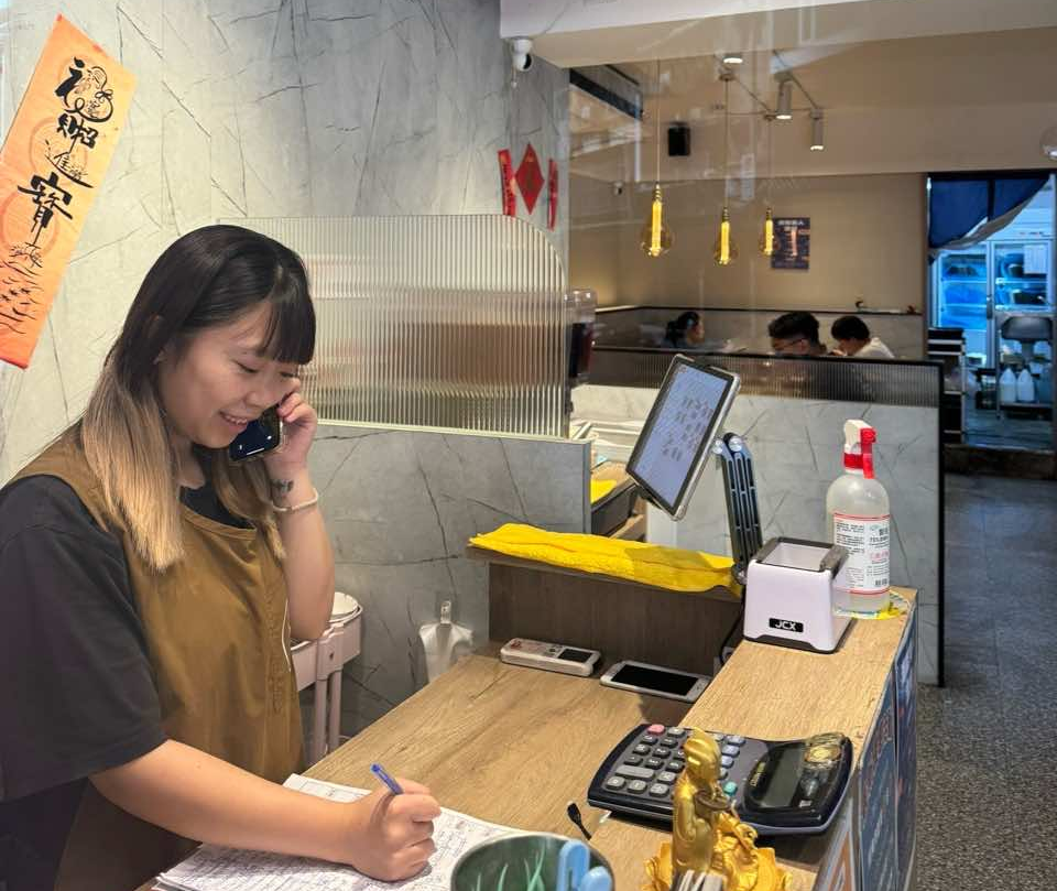 導入行動市話降低成本,並提升顧客體驗。